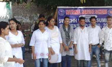 NSS volunteers bring laurels for AMU.