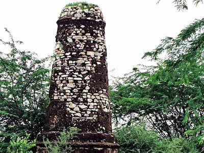 Mughal era 'minars' and 'sarai quila' discovered on the road to Ajmer.